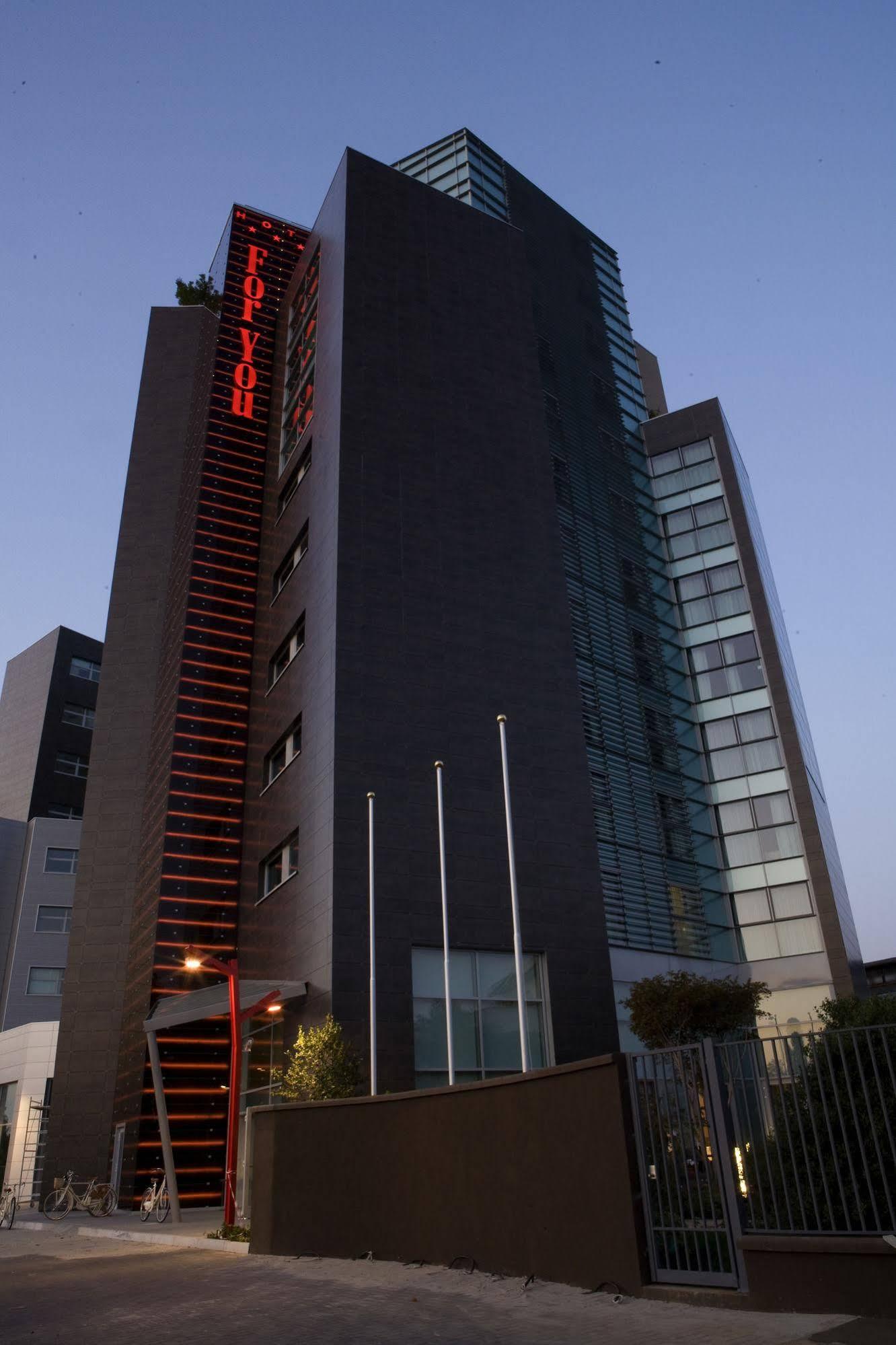 Hotel For You Cernusco Sul Naviglio Dış mekan fotoğraf
